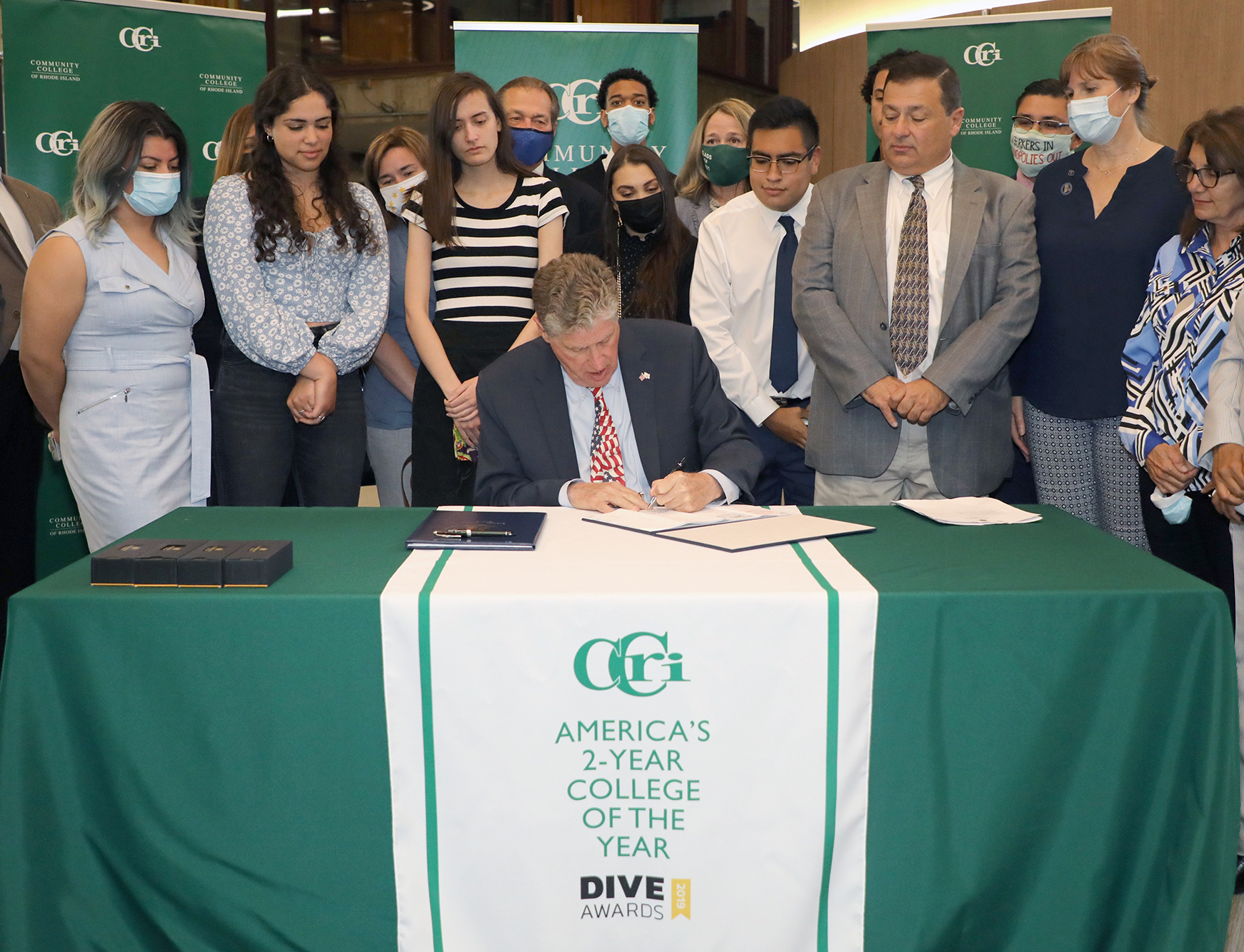SIGNING